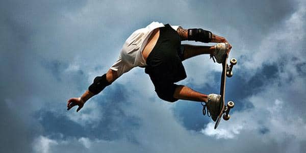 Mau Pake Gaya Apapun, Anak Skateboard Tetap Kelihatan Keren karena 11 Alasan Ini