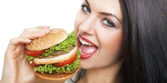 Kamu Doyan Makan dan Ngemil? Kamu Pasti Pingsan Setelah Tahu Kenyataan Ini