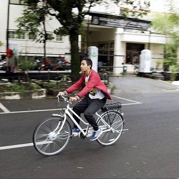 Mengenal Lebih Dekat Emmeril Kahn Mumtaz, Putra Ridwan Kamil yang Bersahaja