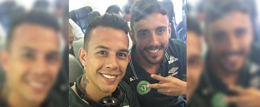 Selfie Pemain Chapecoense Sebelum Pesawat yang Ditumpangi Jatuh Menewaskan 71 Orang