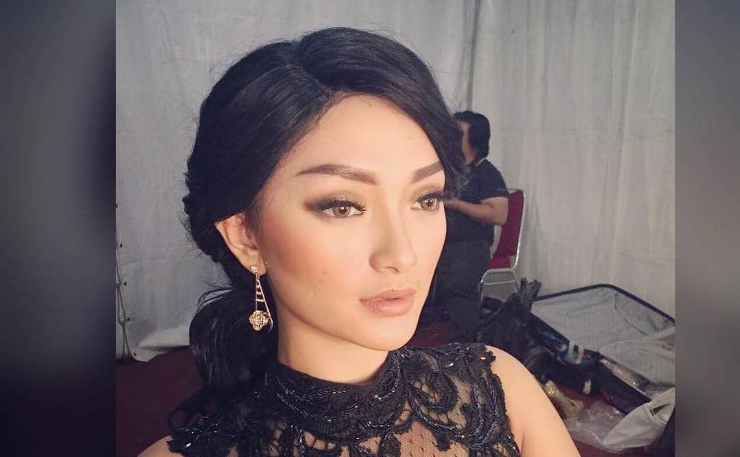 Jodoh di Tangan Tuhan: 7 Pasangan Seleb Ini Gagal Nikah Meski Sempat Tunangan