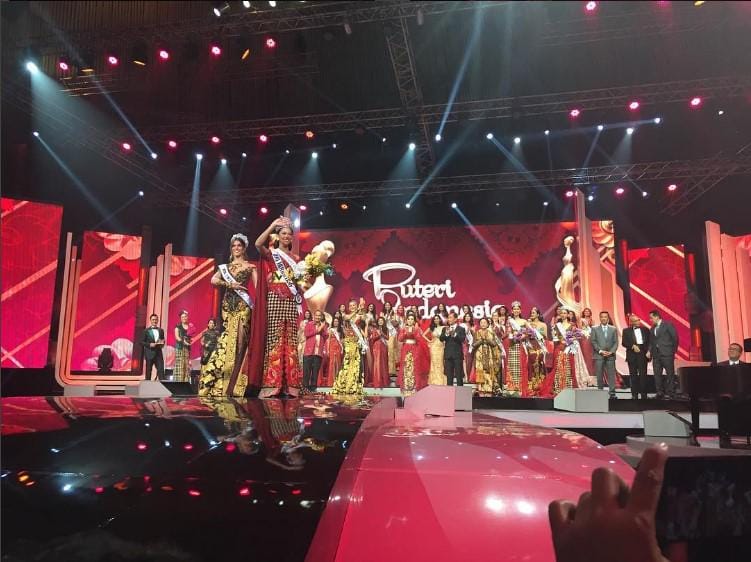 instagram.com/officialputeriindonesia