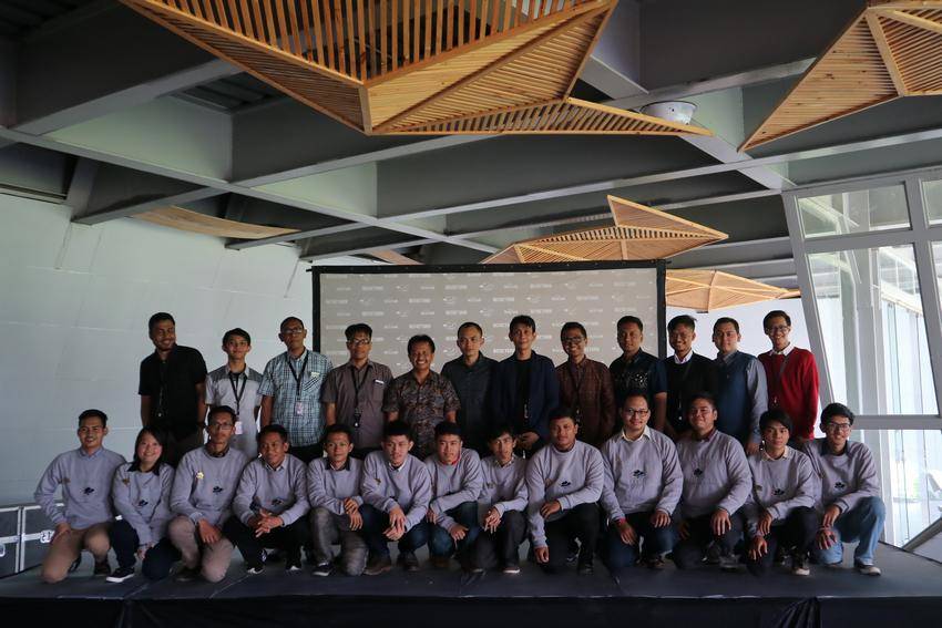 refactory.id