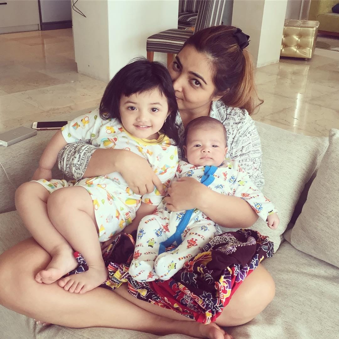 instagram.com/ashanty_ash