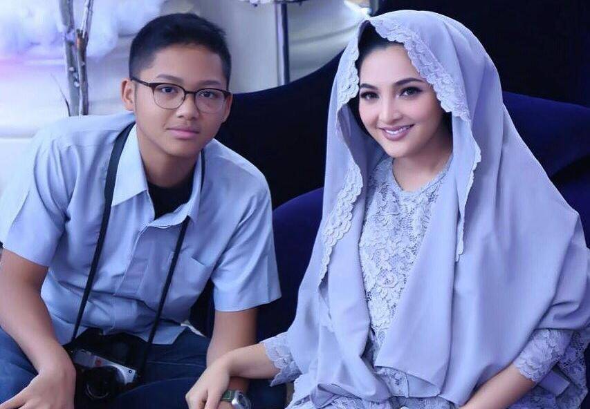 instagram.com/azriel_hermansyah