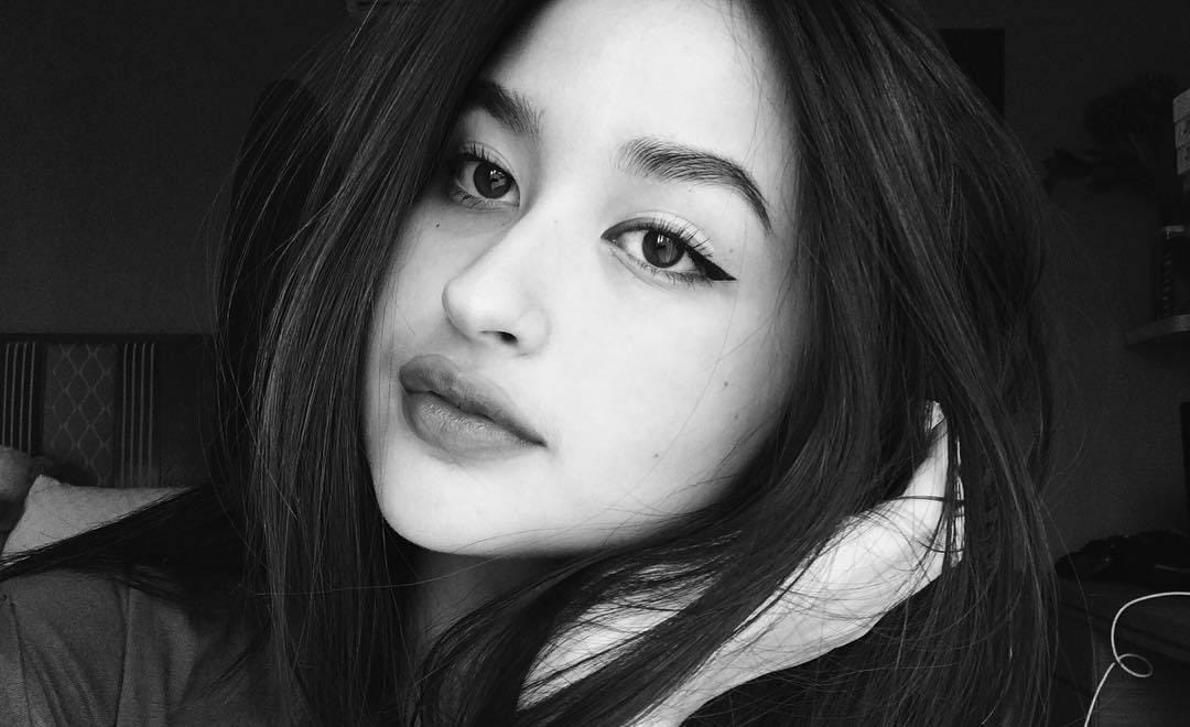 instagram.com/stephaniepoetri