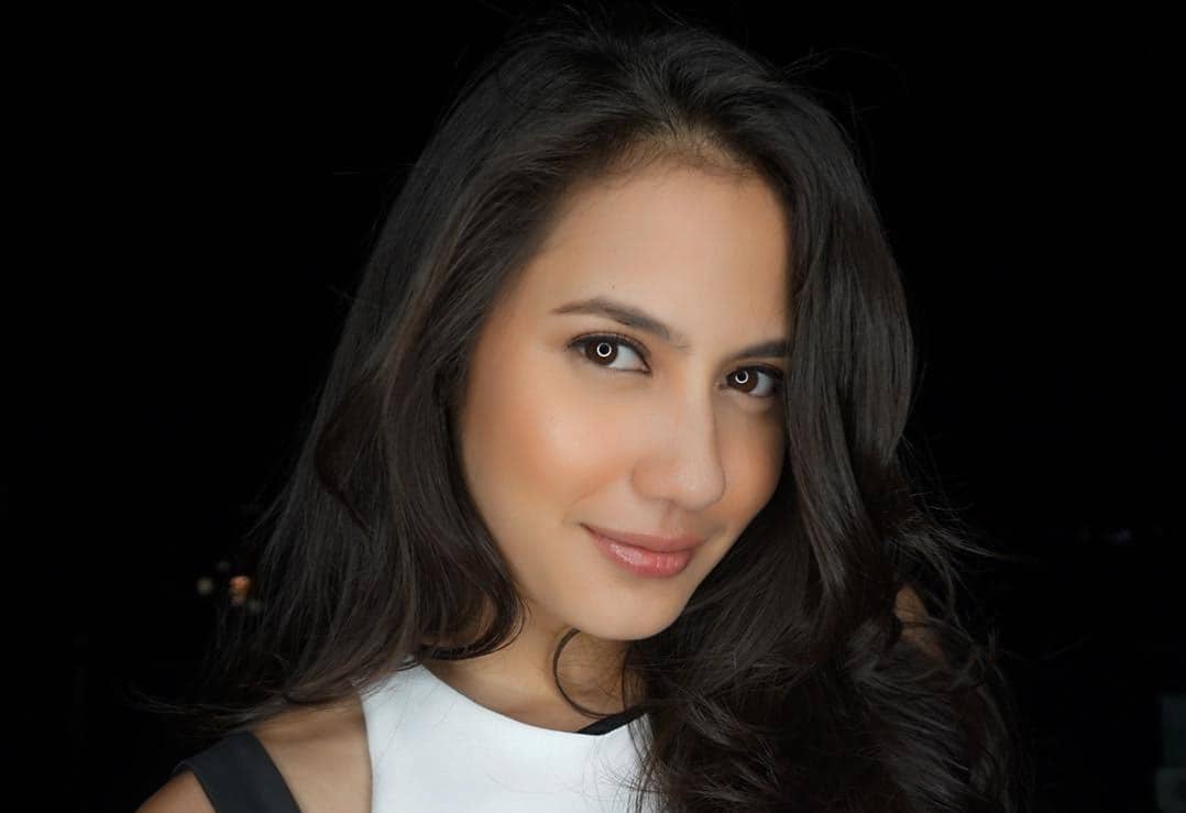 13 Foto Pevita Pearce dari Masa Kecil Hingga Setemar Sekarang