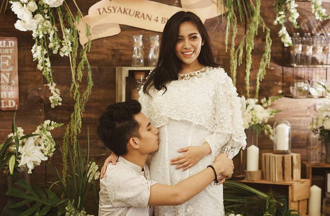 instagram.com/rachelvennya