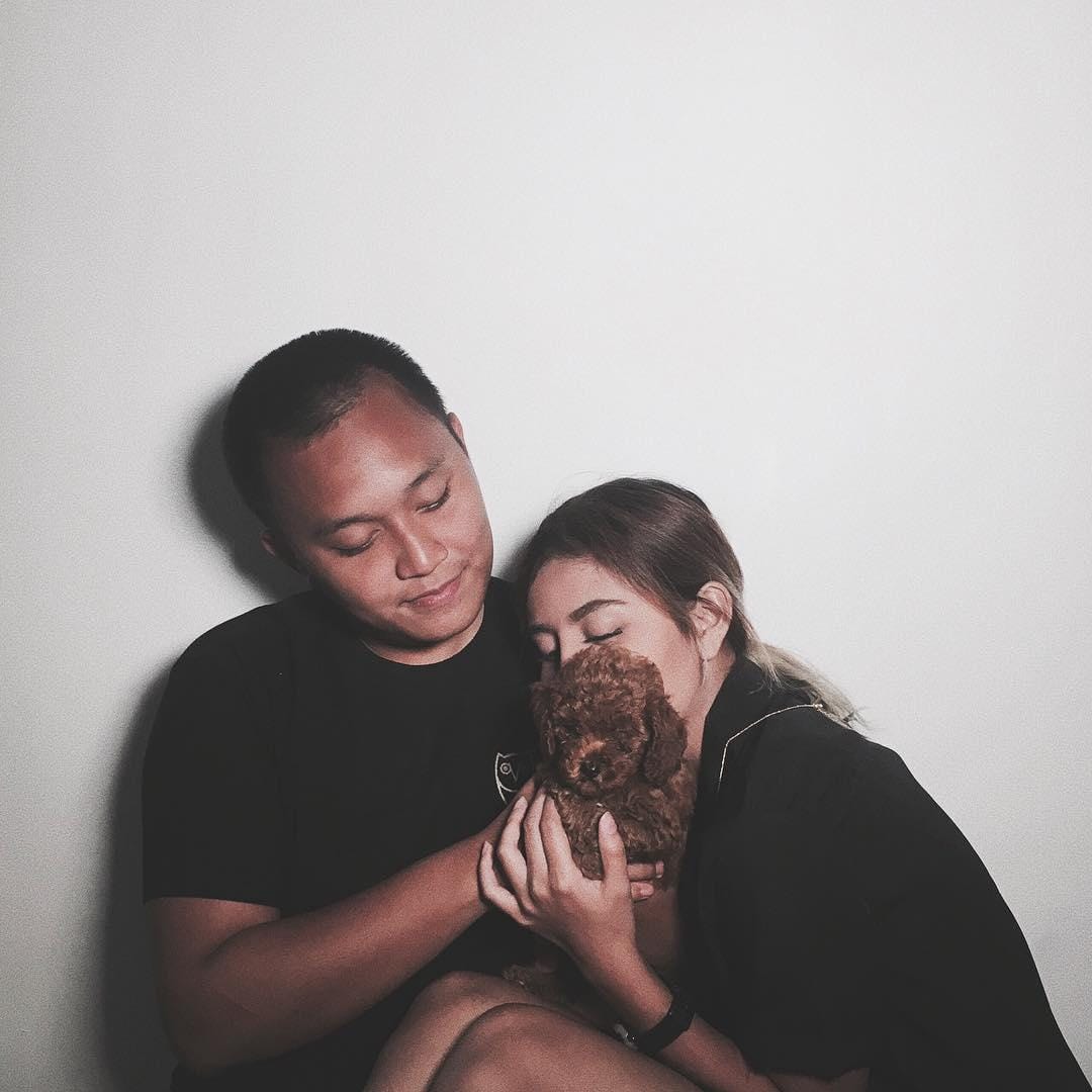 instagram.com/awkarin