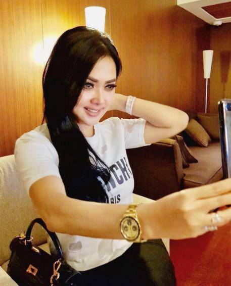 instagram/princessyahrini 