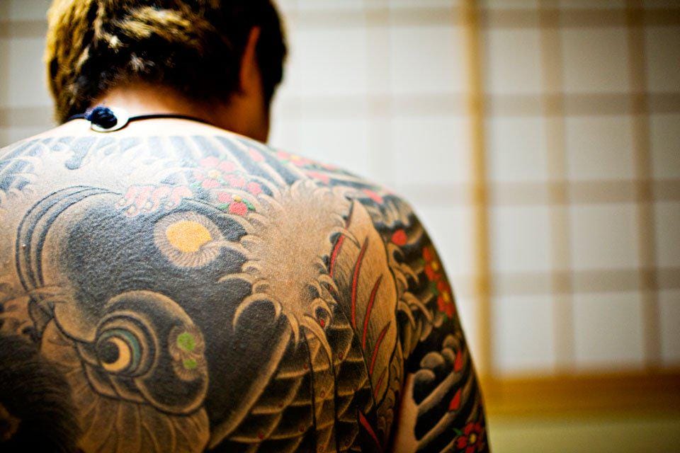 Ilustrasi tattoo ala Yakuza (danielhuscroft.com)