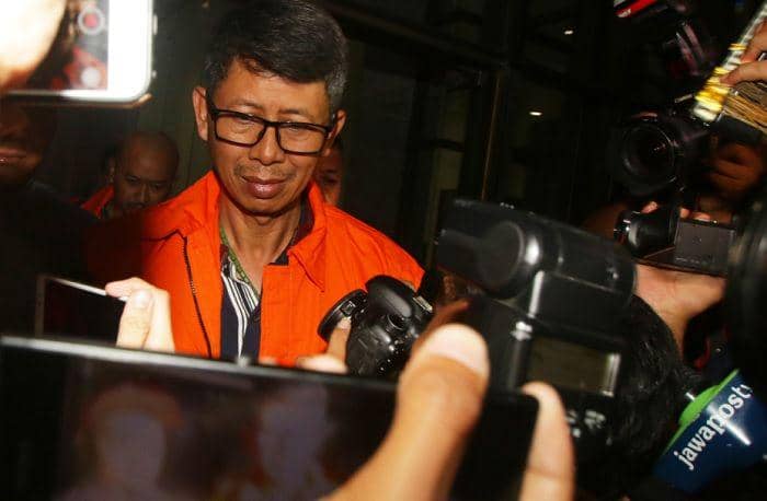 Kalapas Sukamiskin ditangkap KPK (ANTARA FOTO/Rivan Awal Lingga)