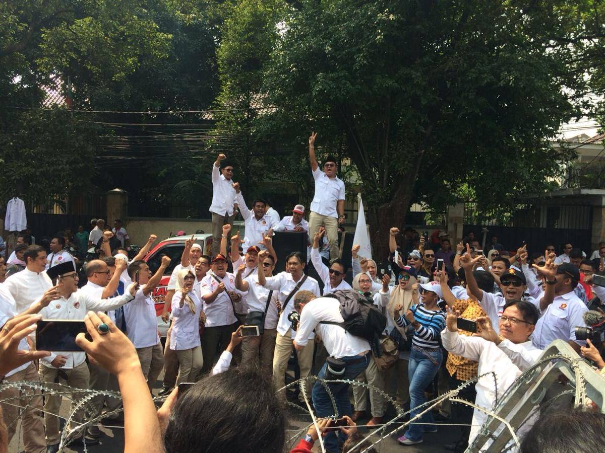 massa prabowo-sandiaga