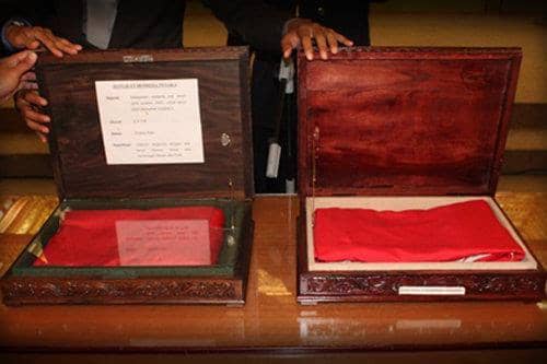 bendera pusaka sang saka merah putih