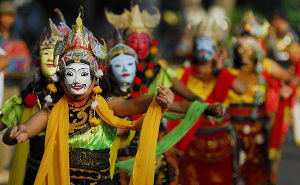 Tari Topeng