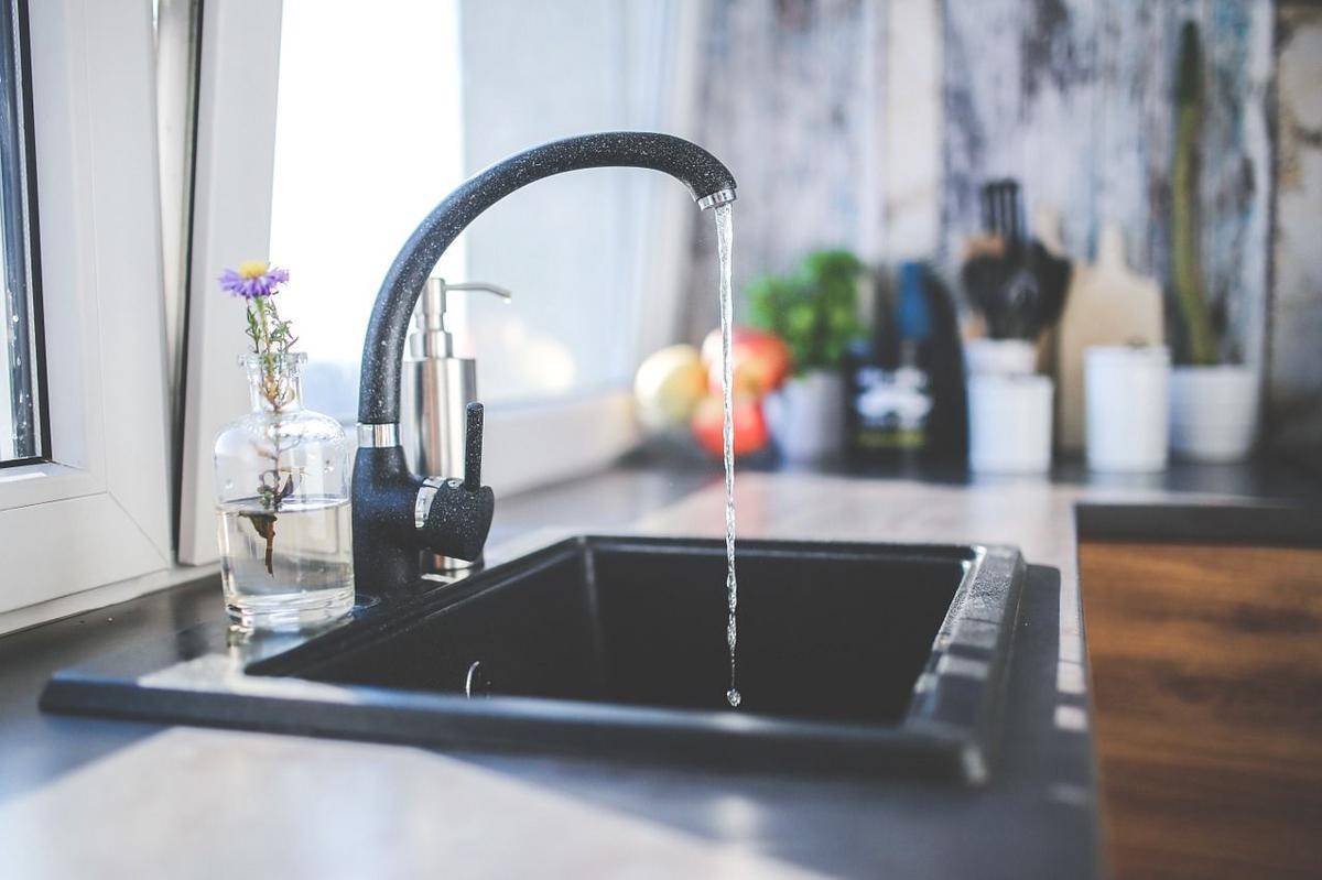 Kitchen, sink, water