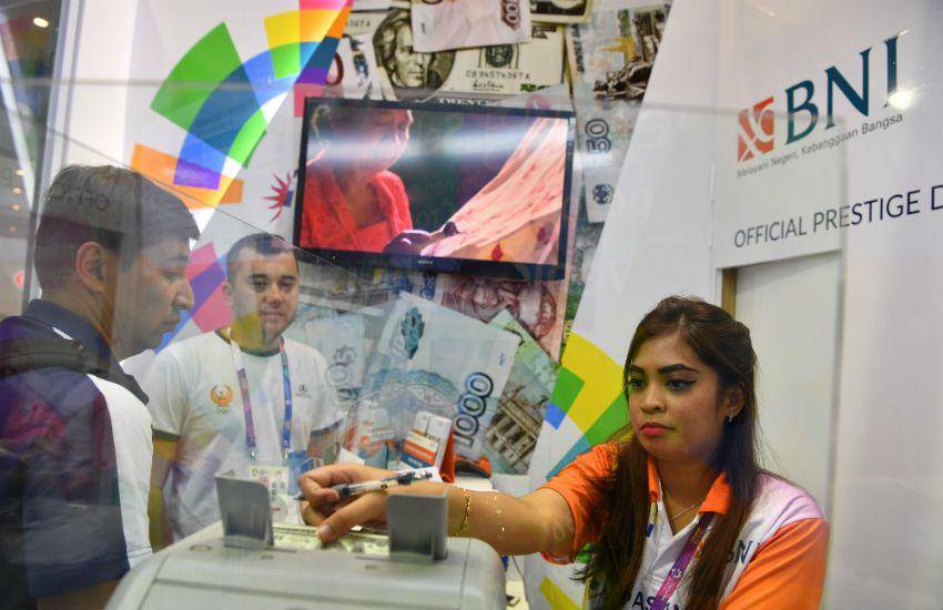 Money changer (ANTARA FOTO/Widodo S Jusuf)