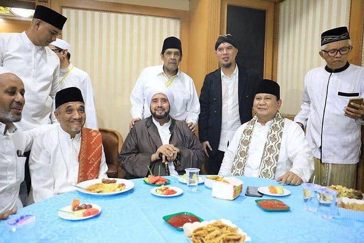 Ahmad Dhani bersama Ketum Gerindra Prabowo Subianto dan Syaikh Assegaf di Surabaya