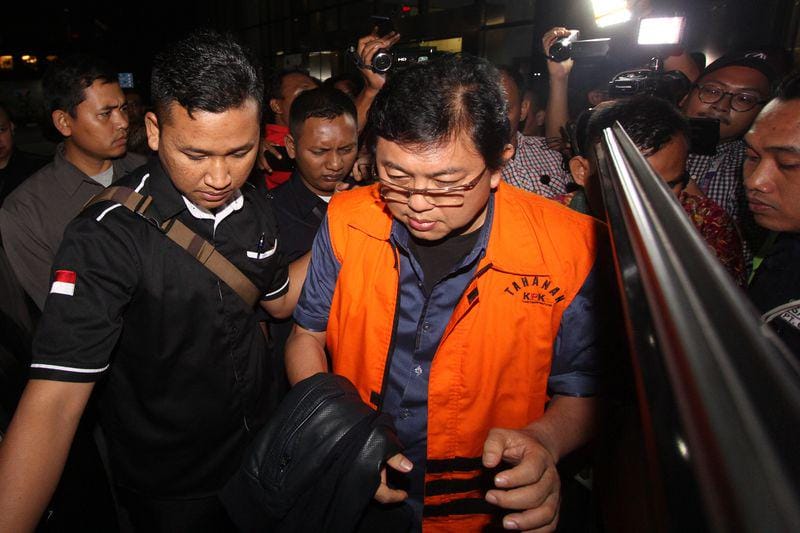 (Advokat Lucas ditahan KPK)