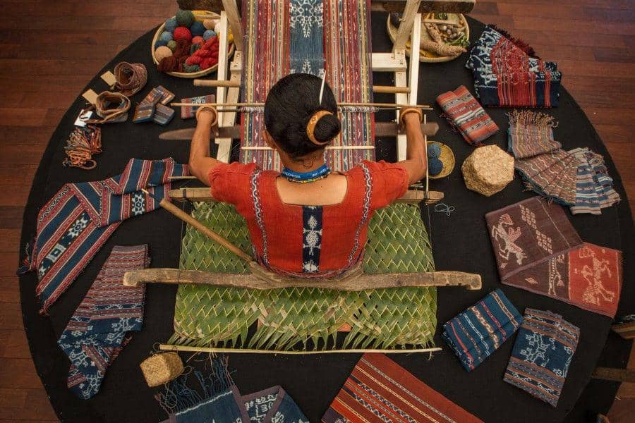 Pengrajin UMKM di IMF Bali