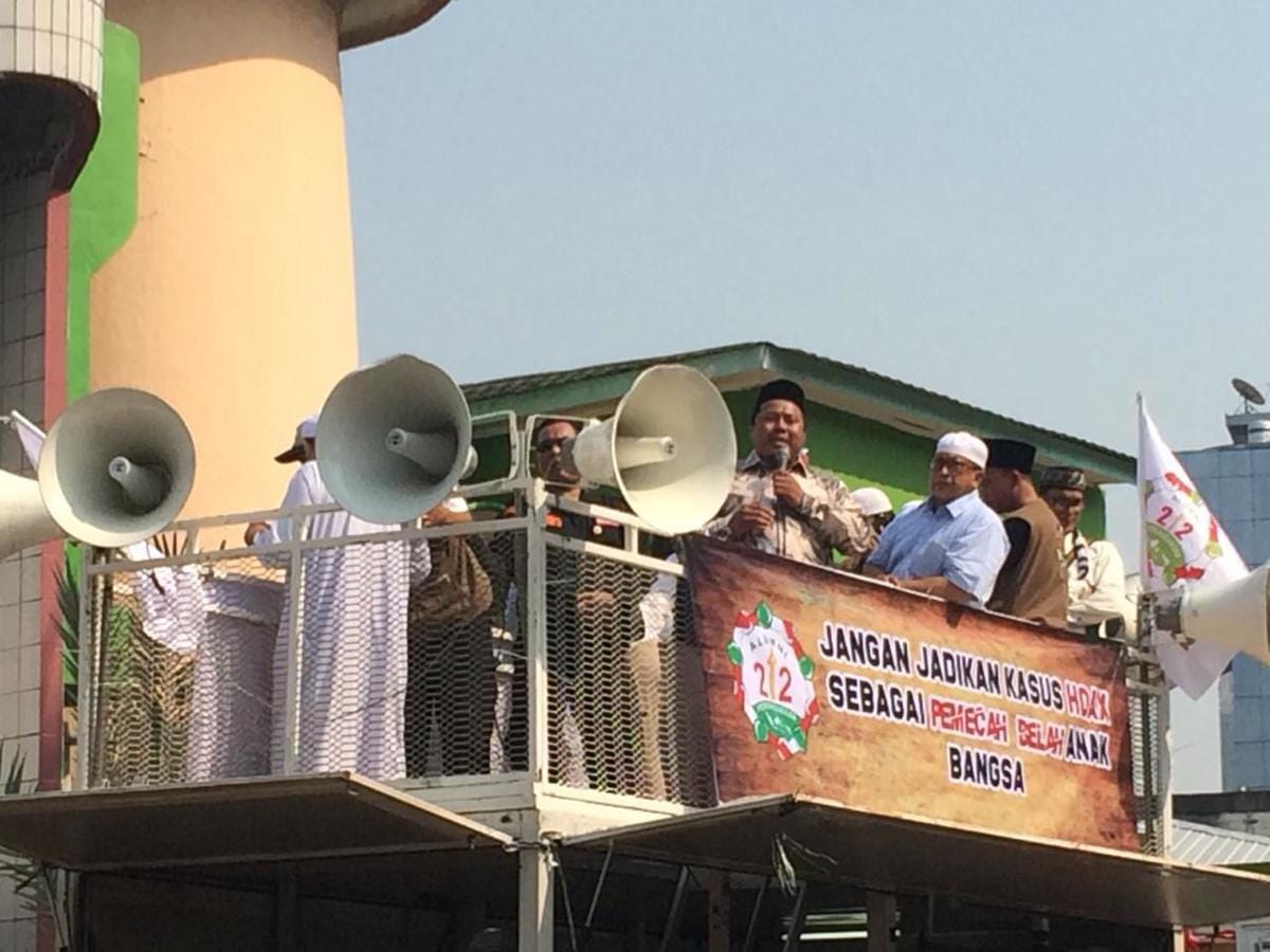 PA 212 antar Amien Rais ke Polda Metro Jaya