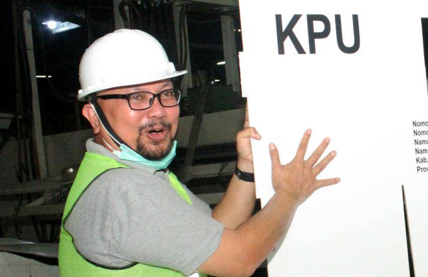 Anggota KPU Ilham Saputra