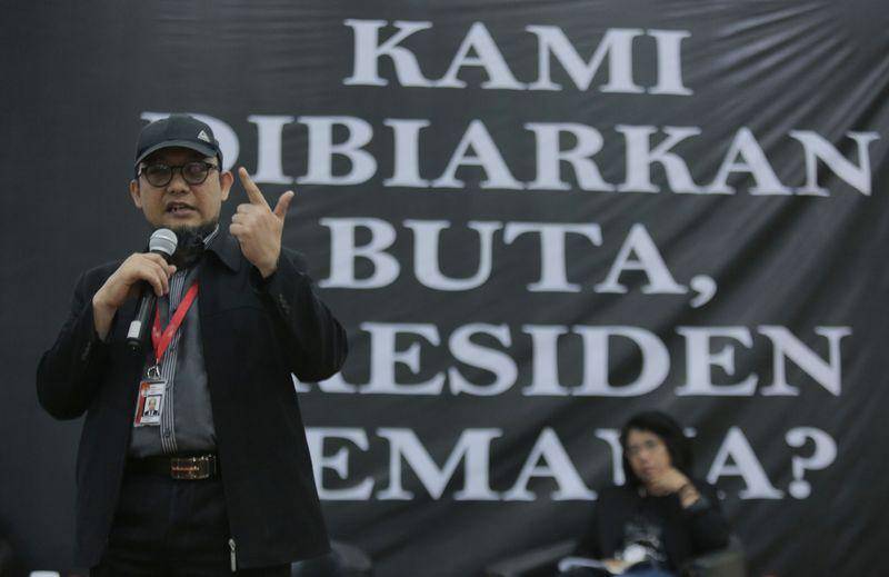 (Penyidik senior Komisi Pemberantasan Korupsi, Novel Baswedan)