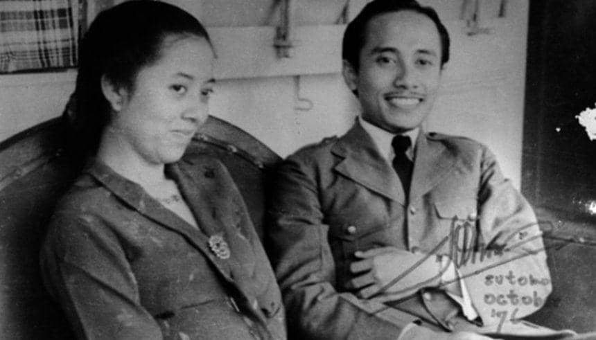 Bung Tomo (kanan) dan istrinya, Sulistina Sutomo. Berbagai sumber