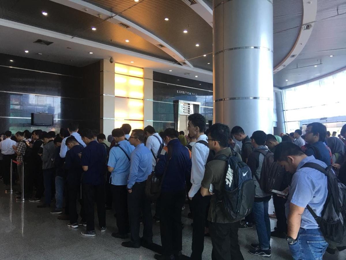 (Antrean para pencari kerja) IDN Times/Fitang Budi Aditia