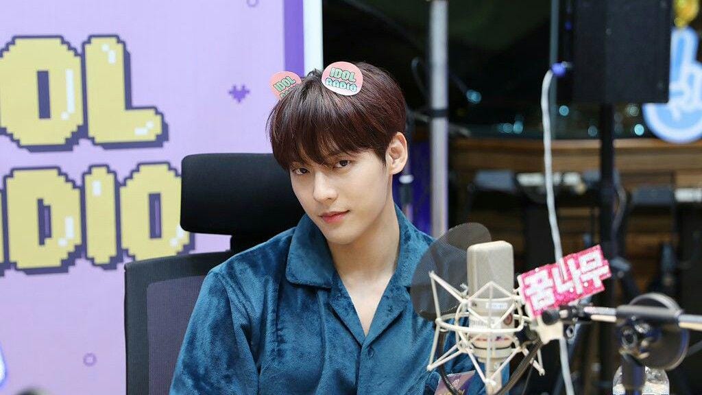 twitter.com/idolradiokorea