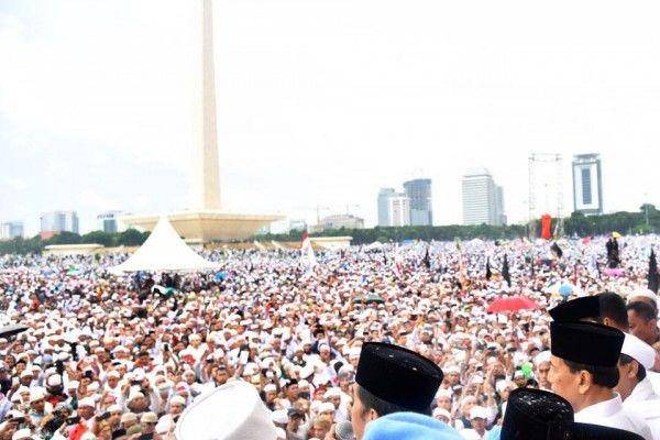 Aksi 212 jilid 1 pada 2 Desember 2016 (Facebook/Presiden Joko Widodo)