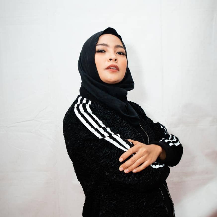 instagram.com/tantrisyailindri