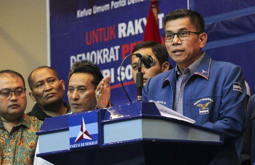 Hinca Panjaitan (ANTARA FOTO/Dhemas Reviyanto)