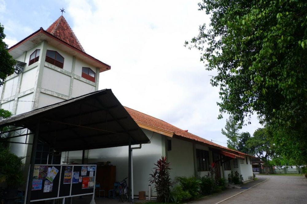 (Ilustrasi bangunan gereja) IDN Times/Yogie Fadila