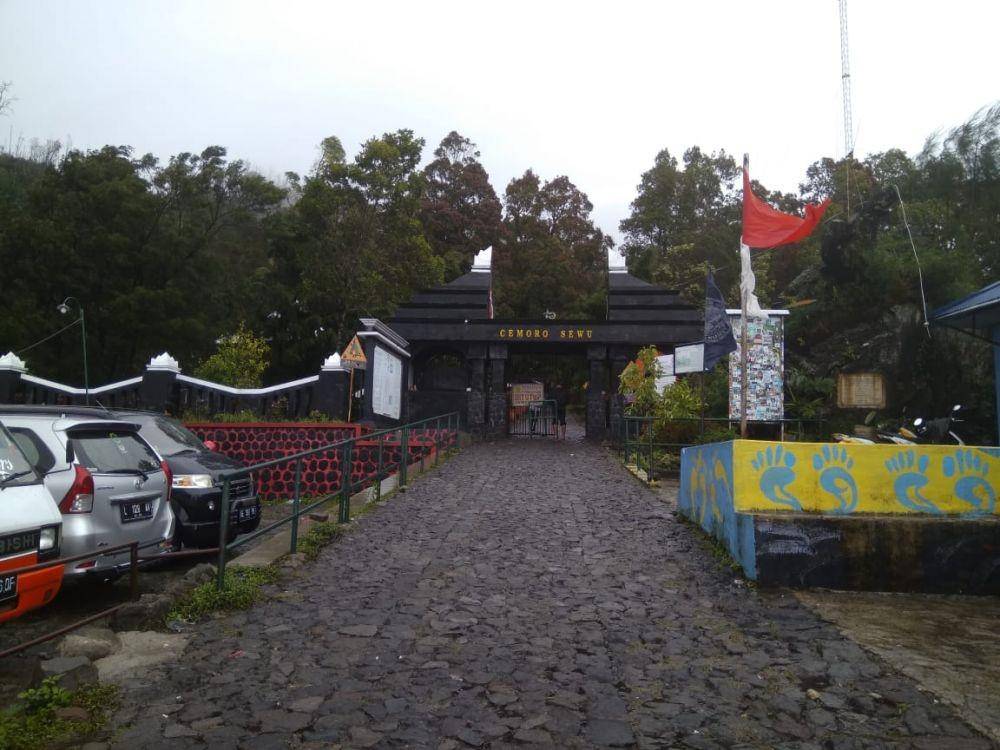 Gerbang masuk Cemoro Sewu. IDN Times/Nofika Dian