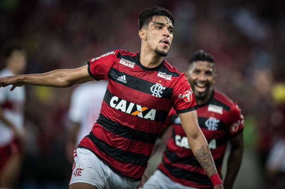 Twitter.com/LucasPaqueta97
