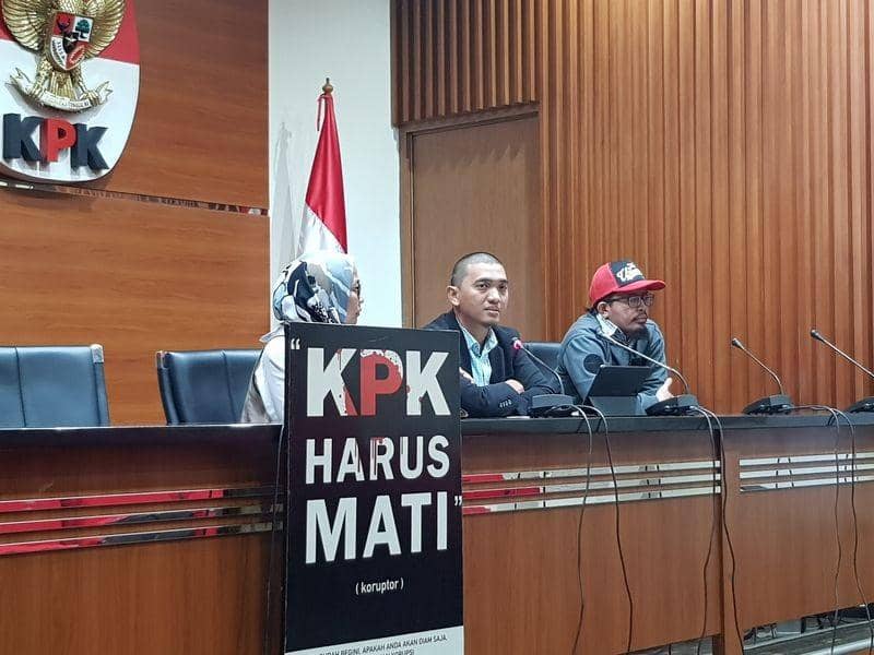 (Wadah Pegawai KPK ketika memberikan keterangan pers) IDN Times/Santi Dewi