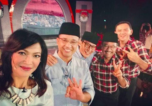 (Mantan jurnalis senior Ira Koesno ketika memandu debat Pilkada 2017) www.instagram.com/@irakoesnocom
