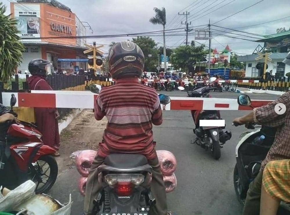 instagram.com/dagelan_jatim