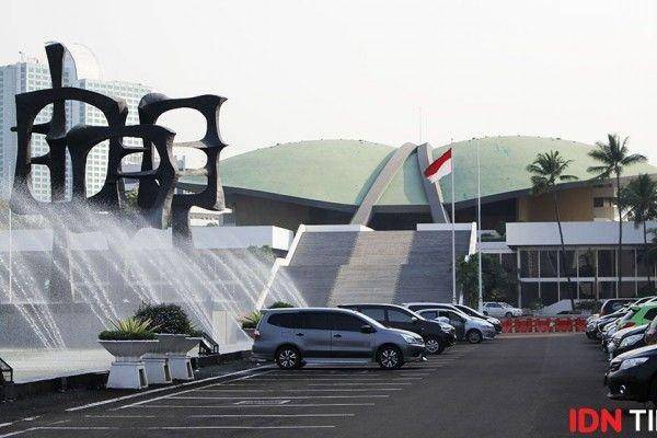 Ilustrasi gedung DPR. (IDN Times/Kevin Handoko)