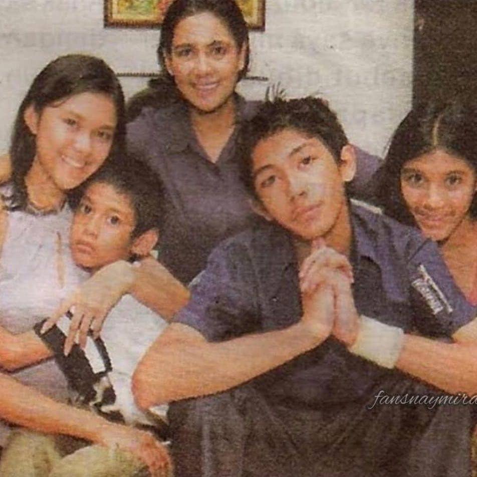 instagram.com/lydiakandou_/