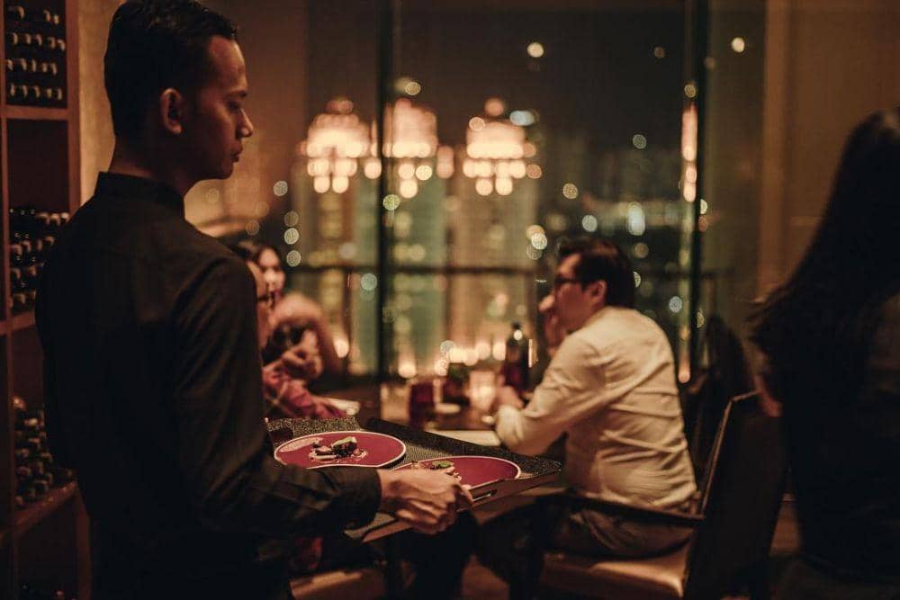 instagram.com/viewrestaurantjkt