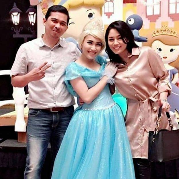 instagram.com/saphira_indah