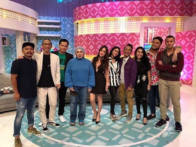 instagram.com/saphira_indah