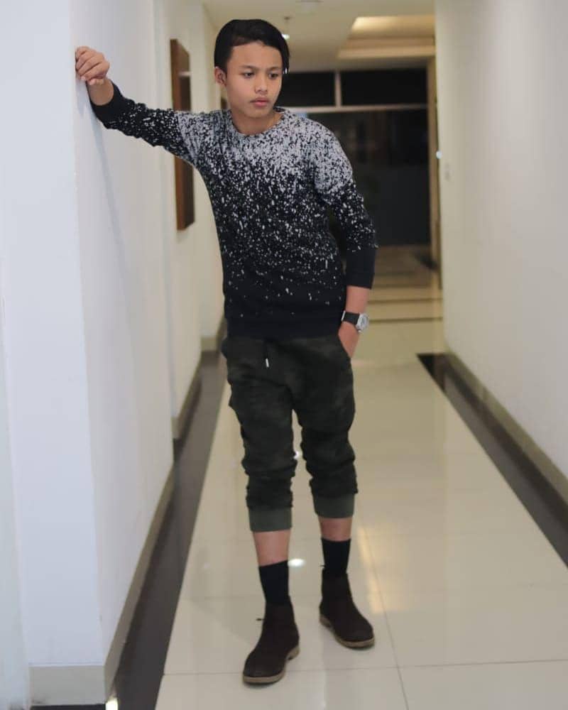 instagram.com/restuvht