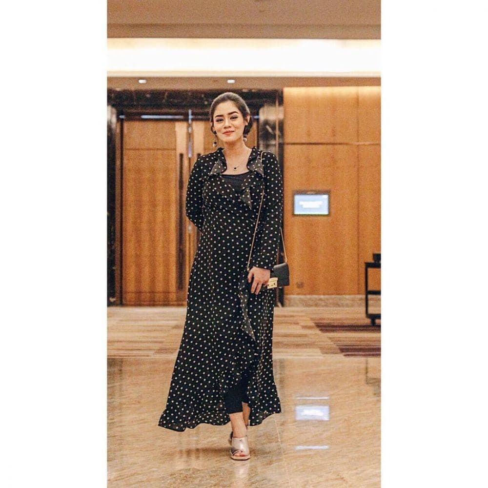 Instagram.com/saphira_indah