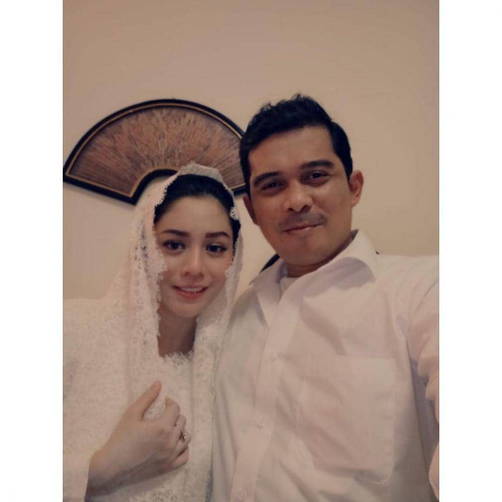 instagram.com/saphira_indah