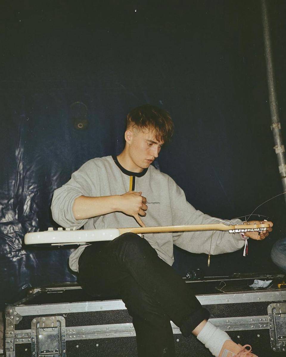instagram.com/sam_fender