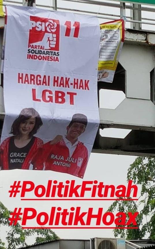 (Spanduk PSI) www.instagram.com/@rajaantoni