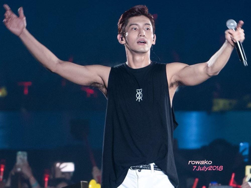 Twitter.com/kpoppitsfetish